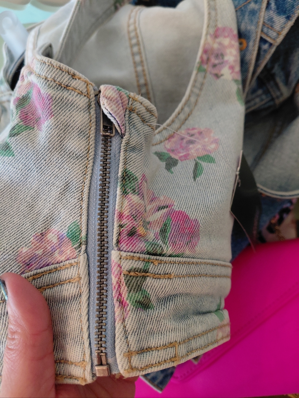 Cropped Jean Top - Picture 4 of 4